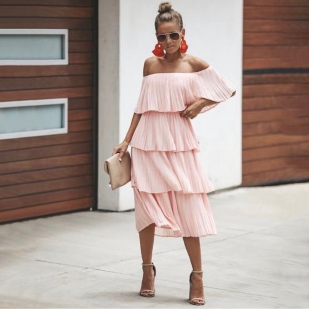 Vici Dolls - Bonafacio Pleated Midi Dress 💗